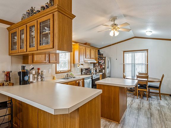 4th image of 776 Ashby Dr