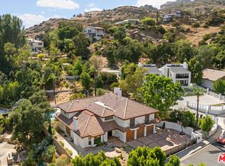 22730 Dale Ct, Chatsworth, CA 91311