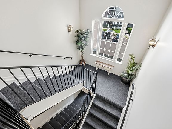4th image of 72 Eldon Way