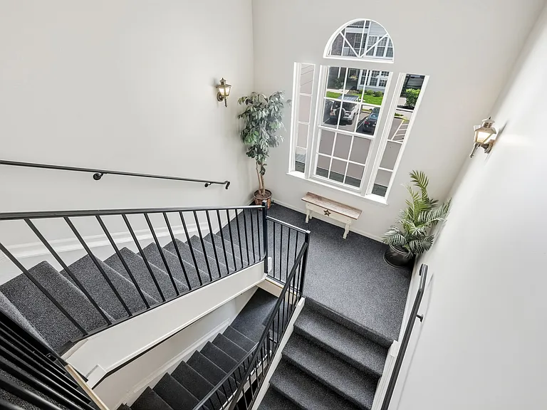 72 Eldon Way — Photo 4