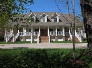 1187 Lakeview Dr, Carlyle, IL 62231