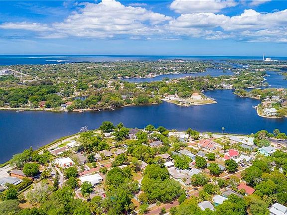 4th image of 426 Bayou Village Dr