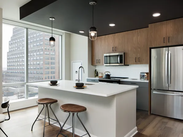 25 Christopher Columbus Drive image 6 of 9