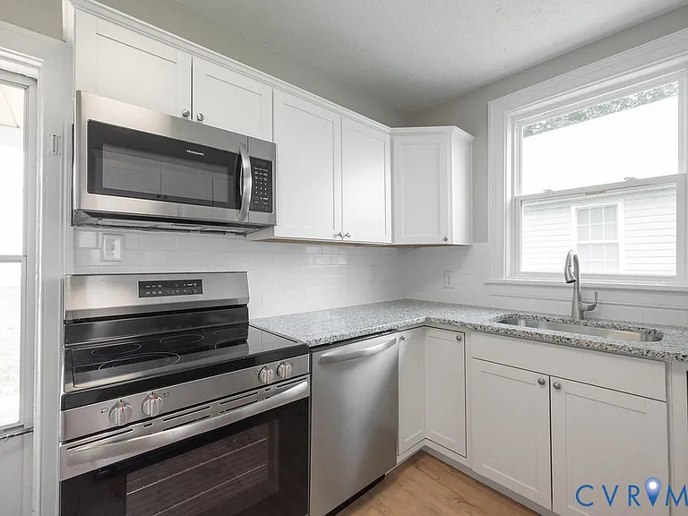 5318 Bloomingdale Ave — Photo 10