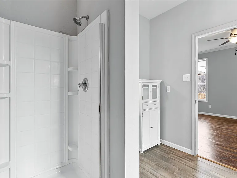 5000 Wild Oats Dr — Photo 4
