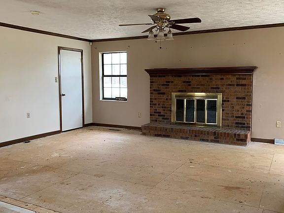 5th image of 3154 Fairoaks Dr