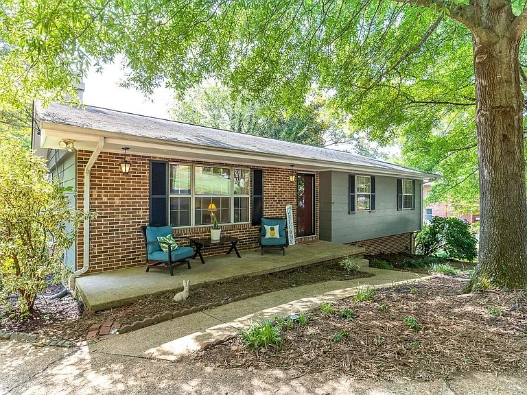3212 Berkley Dr — Photo 3