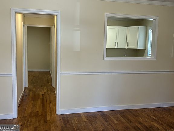 4th image of 201 Mount Moriah Rd #1