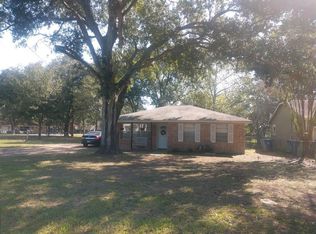 210 Penick Rd, Waller, TX 77484