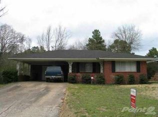 7010 Briarwood Dr, Little Rock, AR 72205