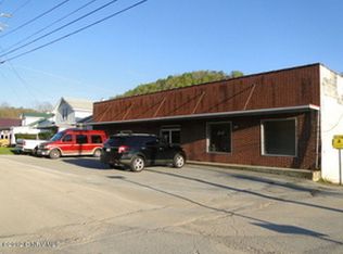 635 W Riverside Dr, North Tazewell, VA 24630