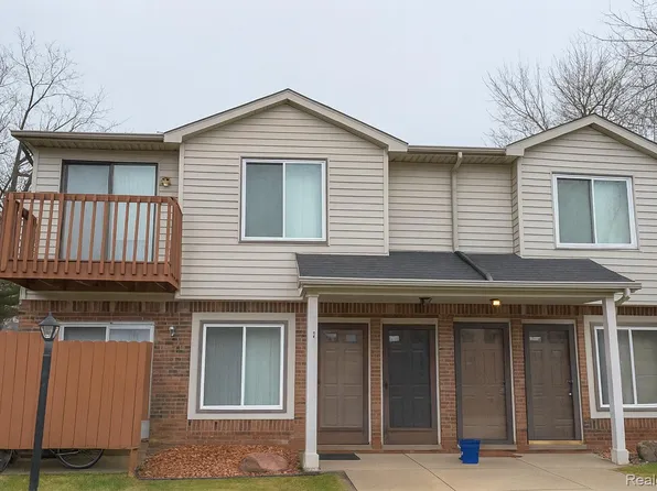 19106 E Forteen Mile Rd, Roseville, MI 48066