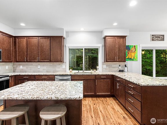 5th image of 8738 Timberland Court