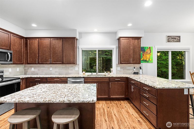 5th image of 8738 Timberland Court