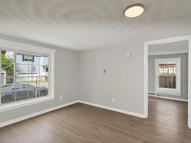 Debree Ave — Photo 8