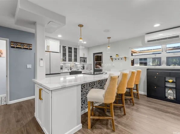 610 Koko Isle Cir #2001, Honolulu, HI 96825