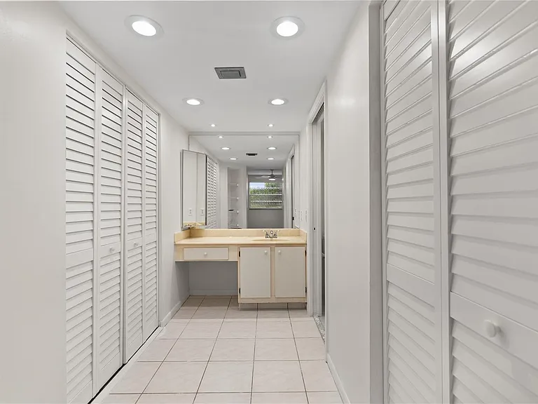 1801 Eleuthera Point #J3 — Photo 21