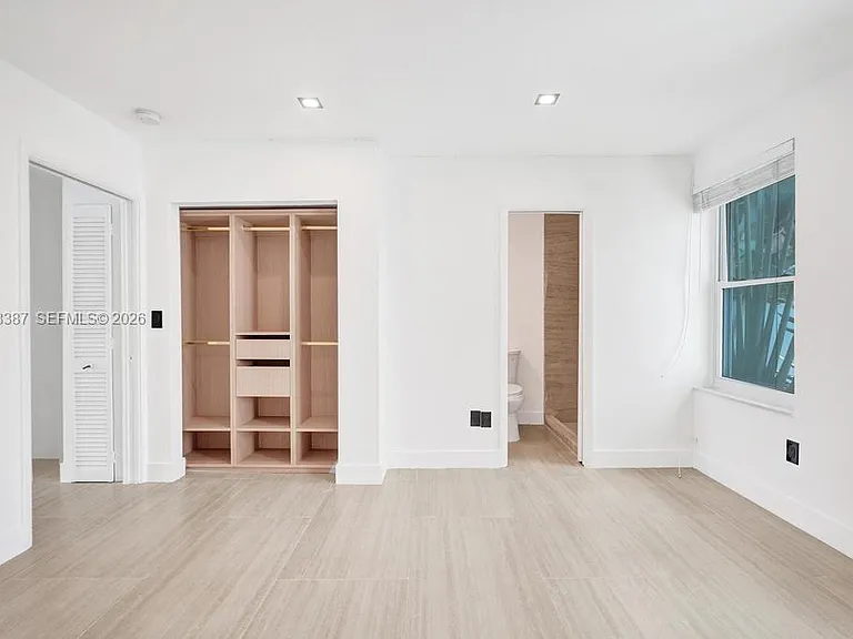 2129 NE 123rd St #0 — Photo 13
