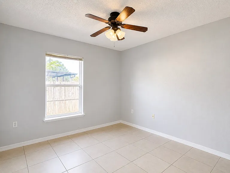 508 Pointe Allyson Way — Photo 9
