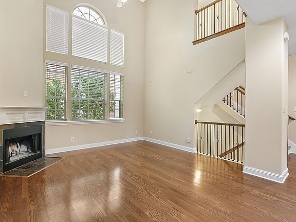 5th image of 5812 La Vista Dr