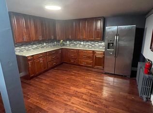 64 3rd St #2, Lowell, MA 01850