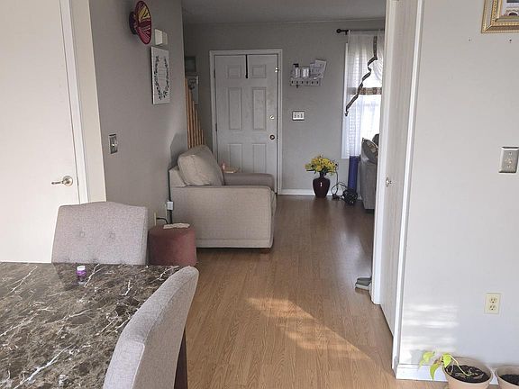 5th image of 133 Chelmsford Dr