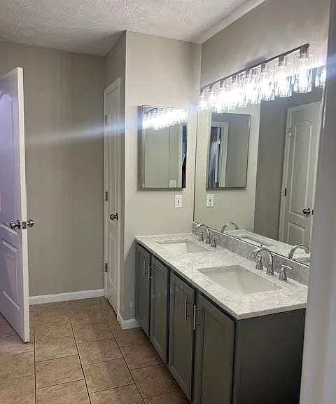 4834 Cornell Dr — Photo 13