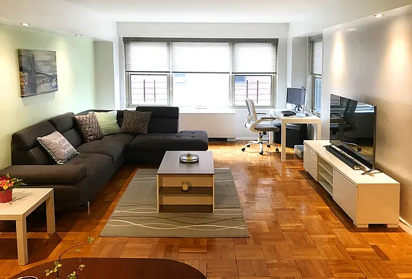 Sold by Winzone Realty Inc | media 8