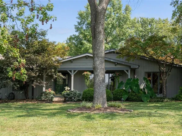 1947 Grassy Ridge Rd, Saint Louis, MO 63122