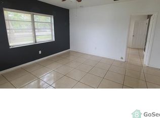 1985 NE 172nd St #1, Miami, FL 33162