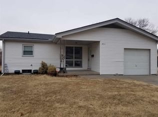 831 N Illinois Ave, Wichita, KS 67203
