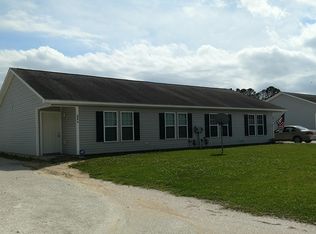 292 Golden Leaf Rd #B, Swansboro, NC 28584