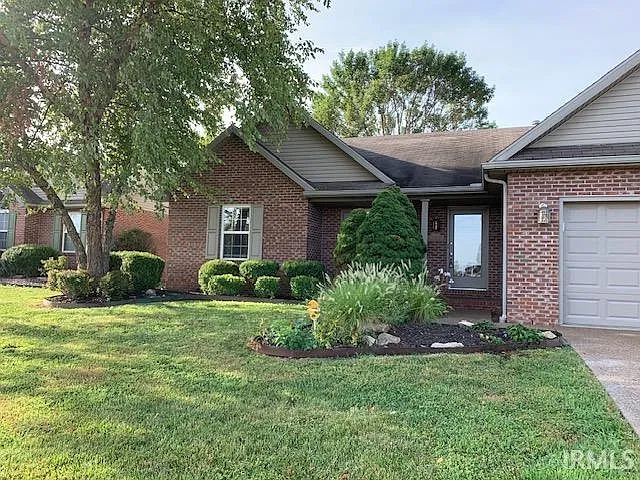 3 bed, 2.0 bath, 1519 sqft, $1,995 — Photo 1