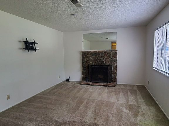 2nd image of 510 Sierra Blvd