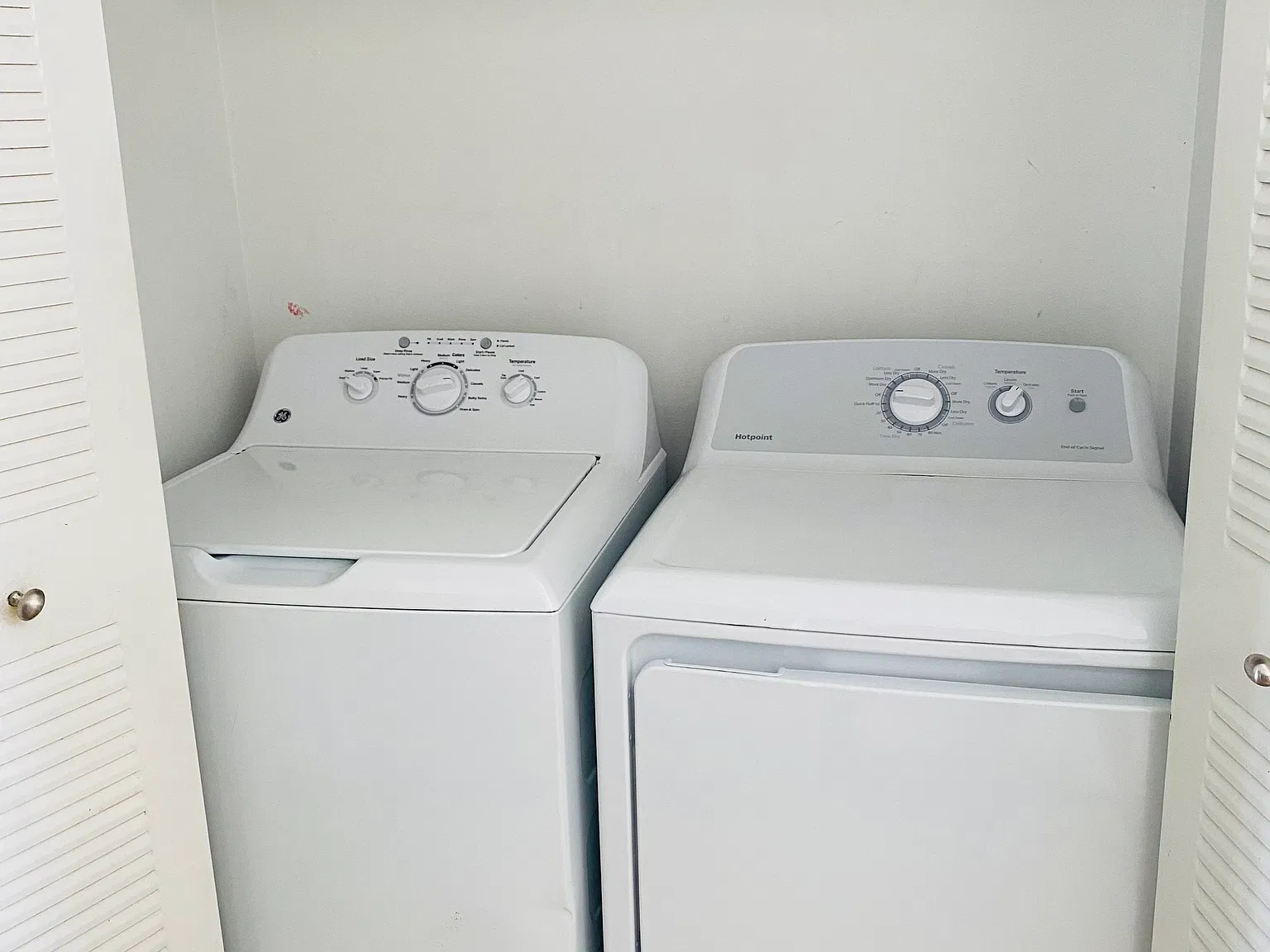 2 bed, 1100 sqft, $1,600 — Photo 3