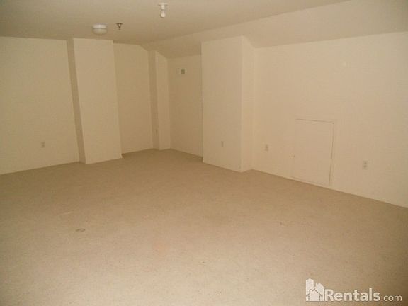 4th image of 23245 Grayson Dr #1