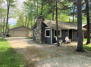 316 Cottage Dr, Prudenville, MI 48651