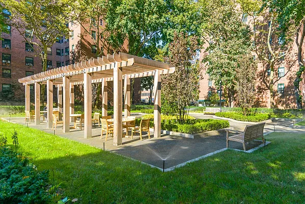 Rented by Keller Williams NYC | media 11