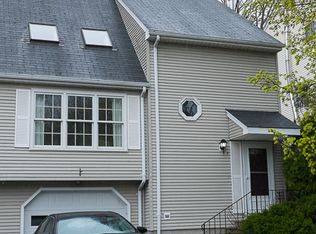 7 Jonathan Cir, Worcester, MA 01604