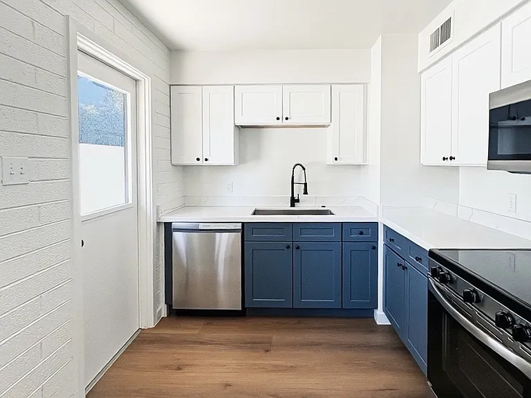 3020 E Yale St #2 — Photo 15
