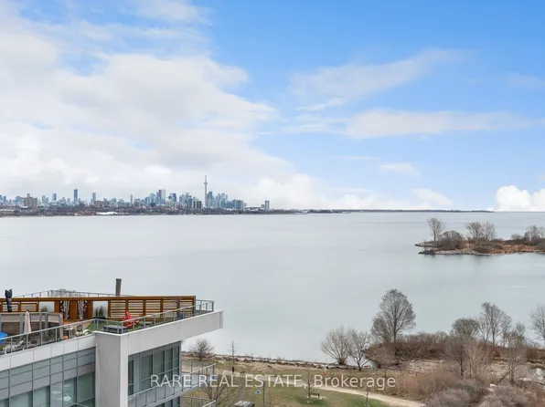 39 Annie Craig Dr #910, Toronto, ON M8V 0H1