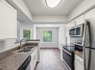 2100 Woodway Hills Dr #523, Matthews, NC 28105
