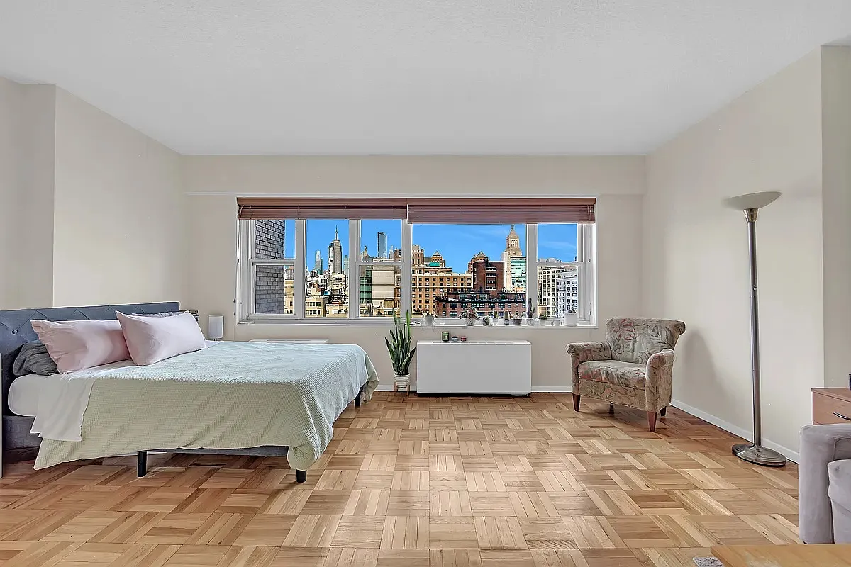 60 East 8th Street — Photo 1