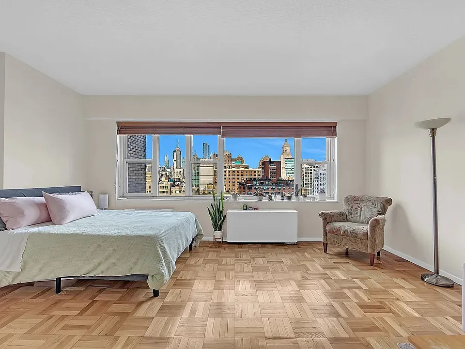 60 E 8th St #14F