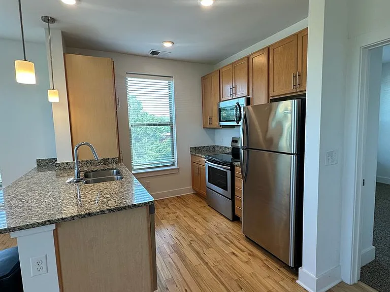 Artisan Hill — Photo 35