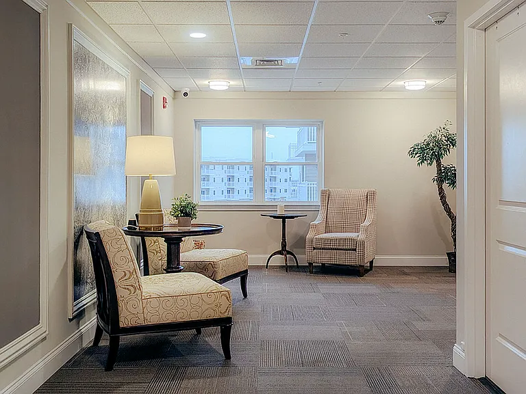 410 - 4th Floor