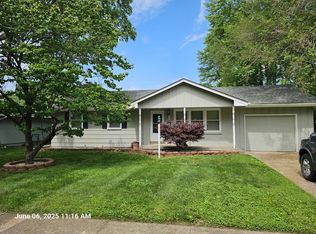 108 SW Pinnell Dr, Lees Summit, MO 64081