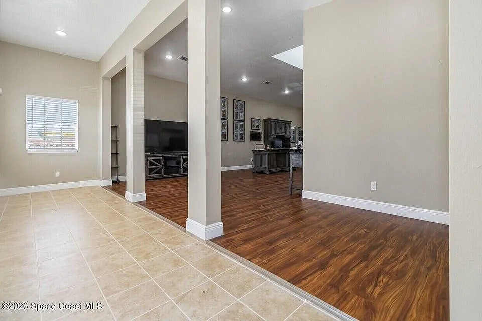 1 bed, 1.0 bath, 959 sqft, $1,800 — Photo 2