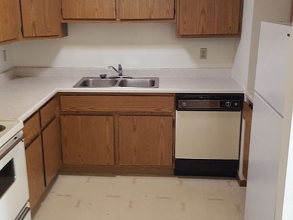 4th image of 512 E Bronson Rd APT 4