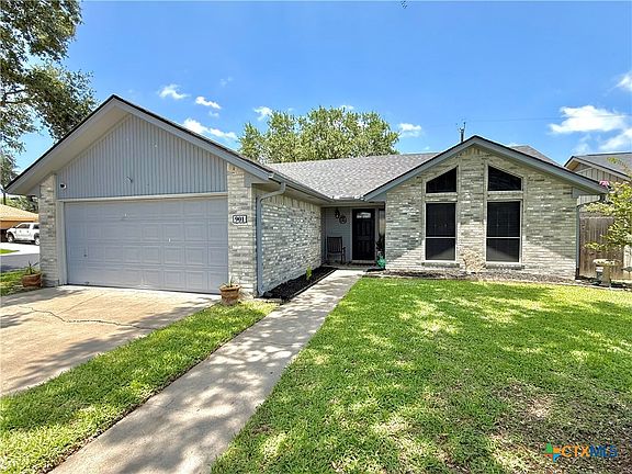 2nd image of 901 Taos Dr